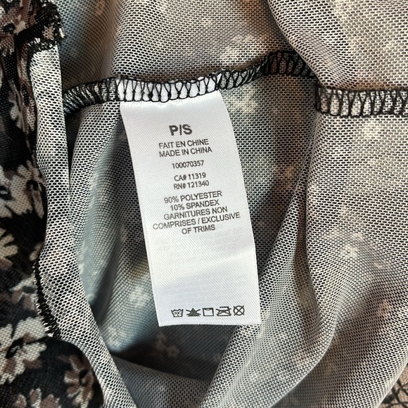Floral Mesh Patterned Top - Picture 4 of 4